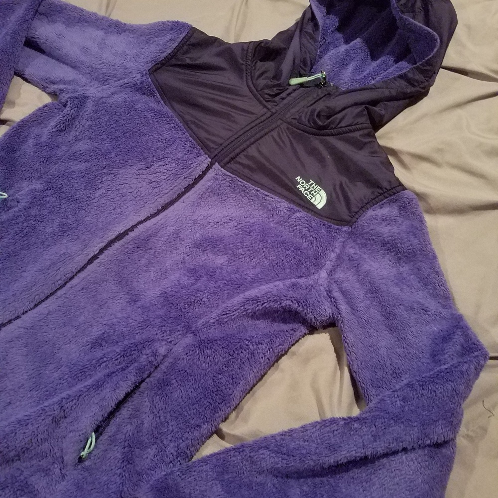 Fuzzy & soft North face jacket
